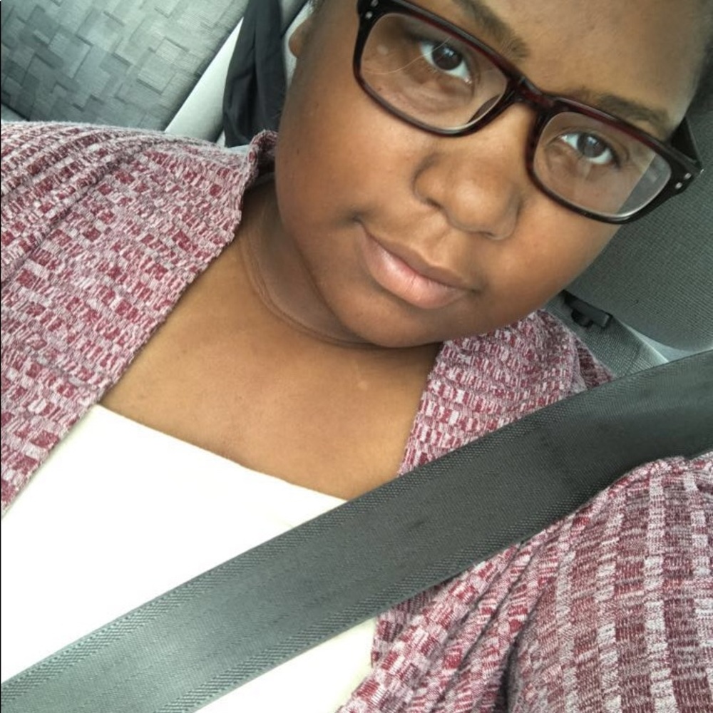 Meet your Posher, Alicial